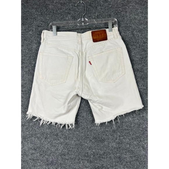 Levi's 501 Shorts Mens Size 30 White Denim Cut Off Raw Hem Summer Casual - Picture 2 of 10
